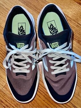 Vans MTE Ultrarange 2.0 Rw Black/Multi Sneakers Womens Size 9.5 - New in Box